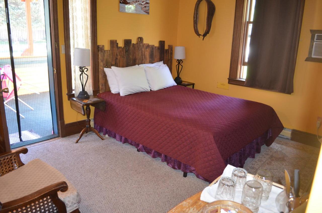 The Ouray Main Street Inn Room photo